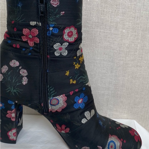 Valentino Boots - Picture 3 of 15